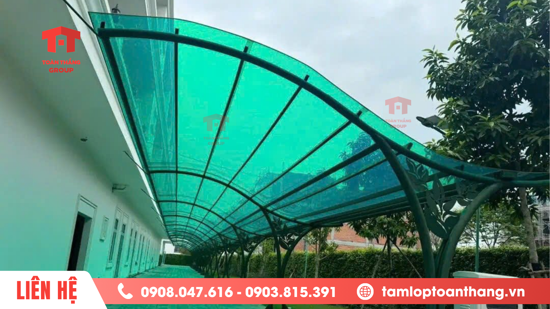 Tấm polycarbonate màu xanh lá cho lối đi bộ 